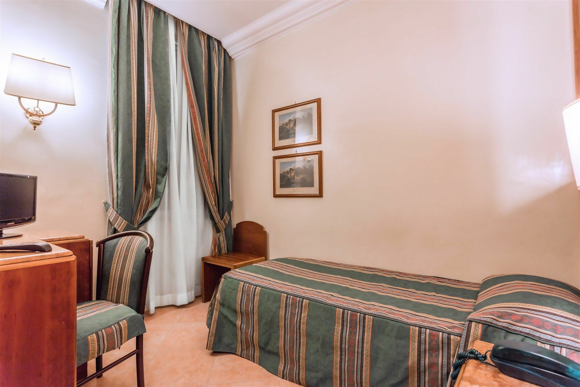 Raeli Regio Hotel Rom